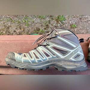 ClimaSalomon Waterproof Size 10 Womens